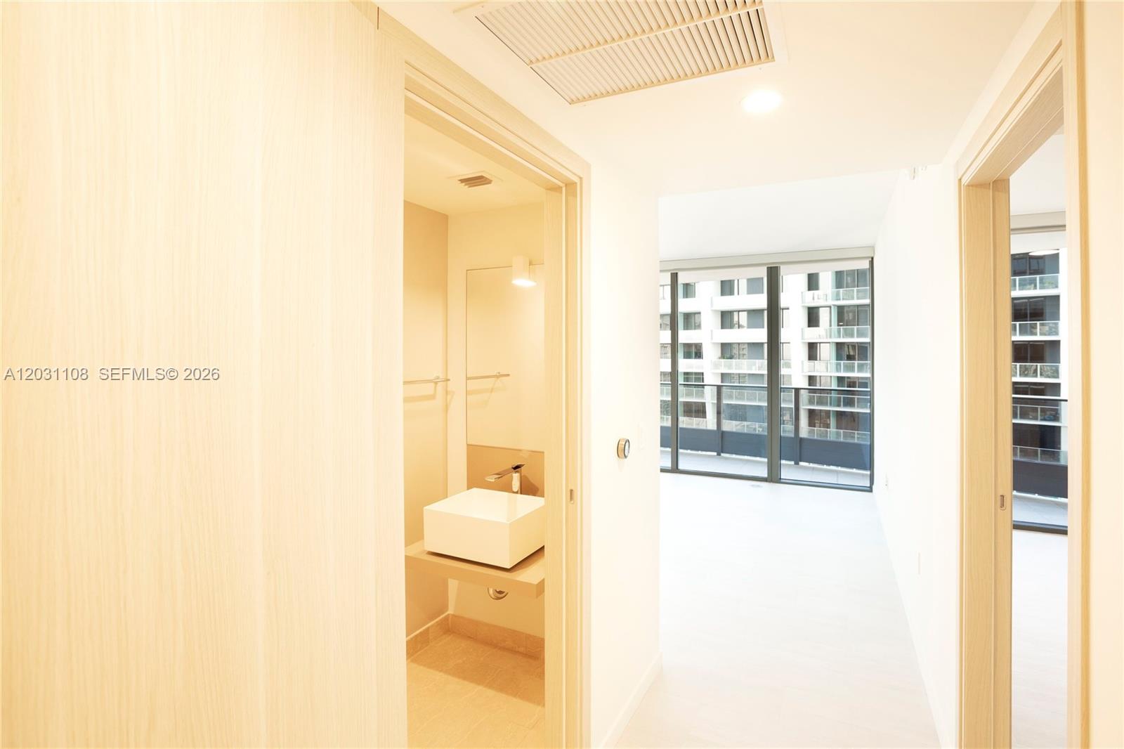 1000 Brickell Plz # 4609