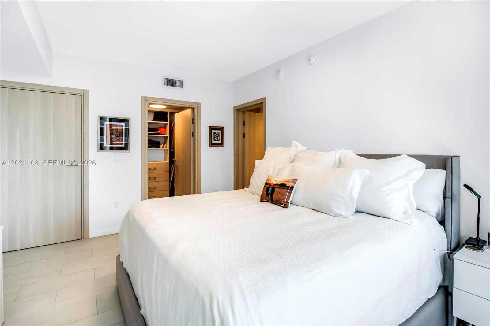 1000 Brickell Plz # 4609