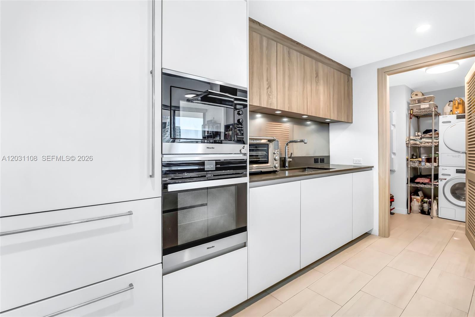 1000 Brickell Plz # 4609