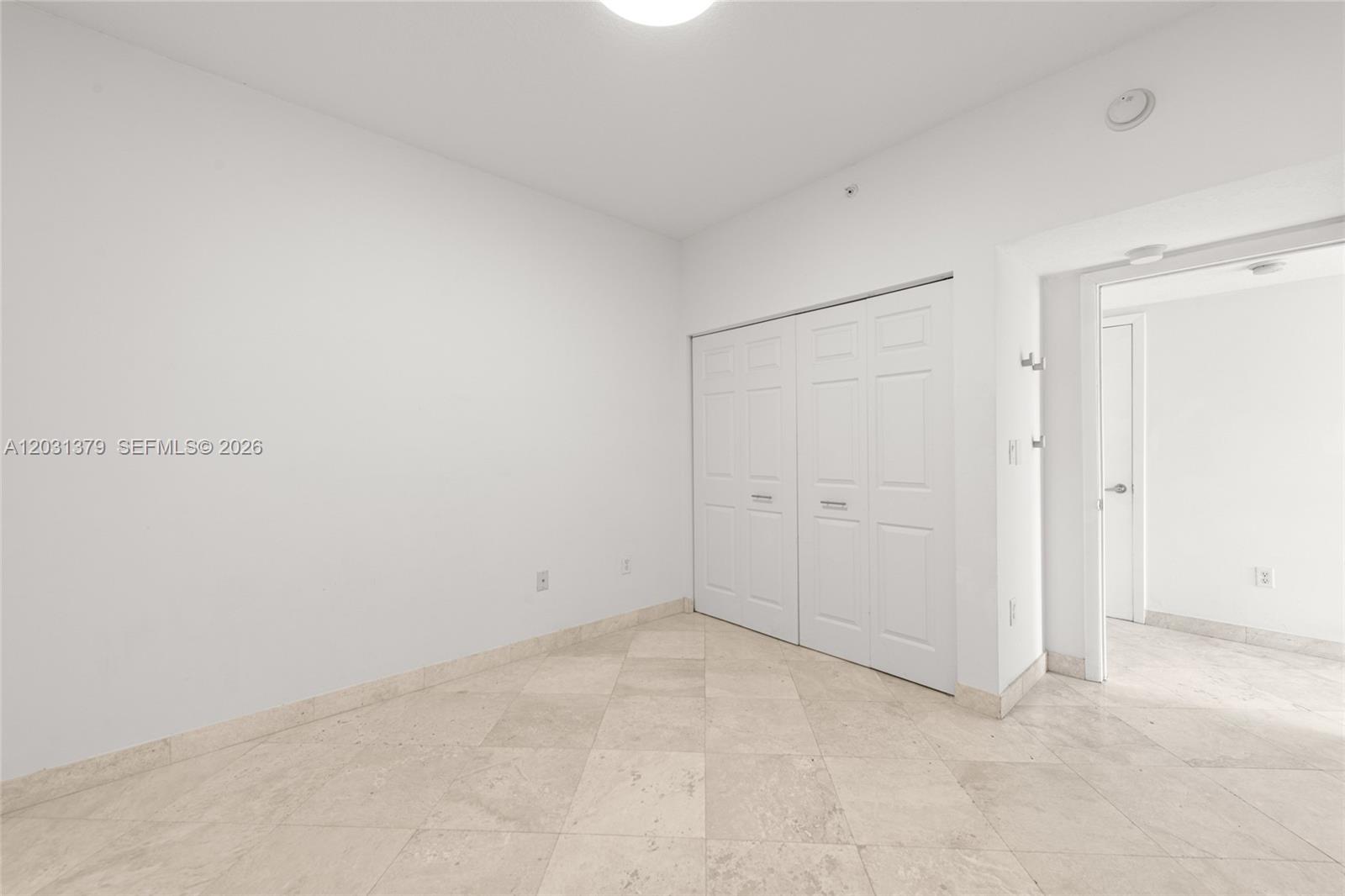 7600 Collins Ave # 1210