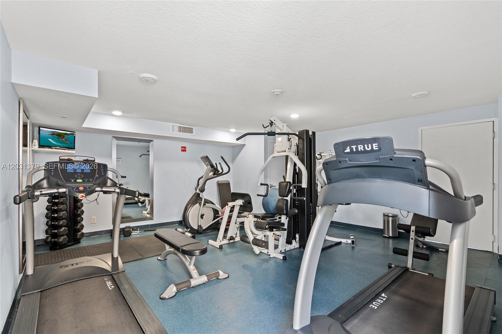 7600 Collins Ave # 1210