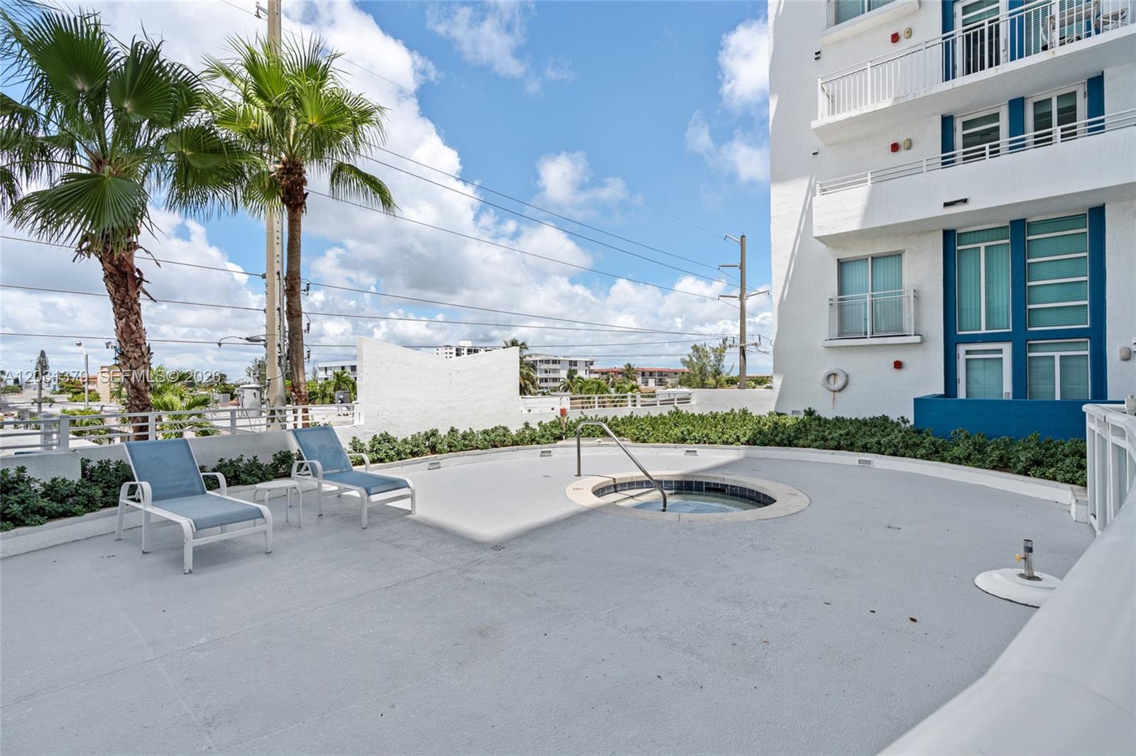 7600 Collins Ave # 1210