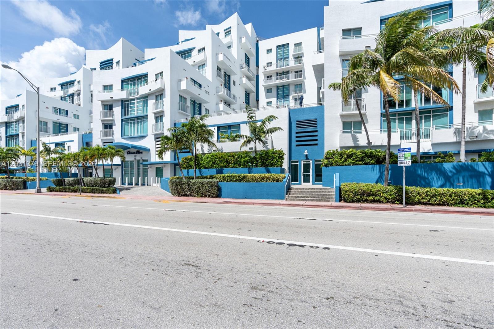 7600 Collins Ave # 1210
