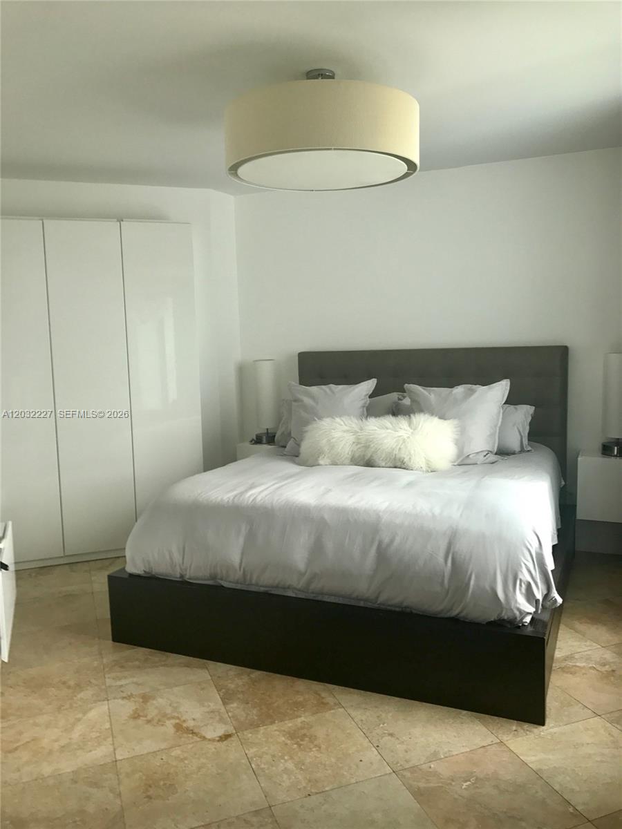350 S Miami Ave Unit: 2511