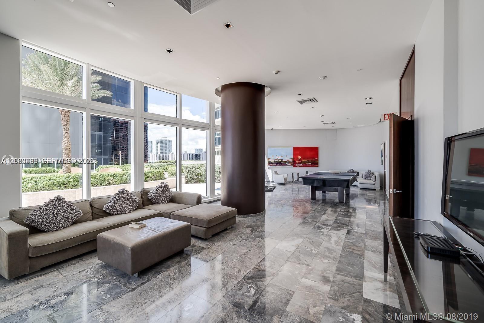 17201 Collins Ave # 2209