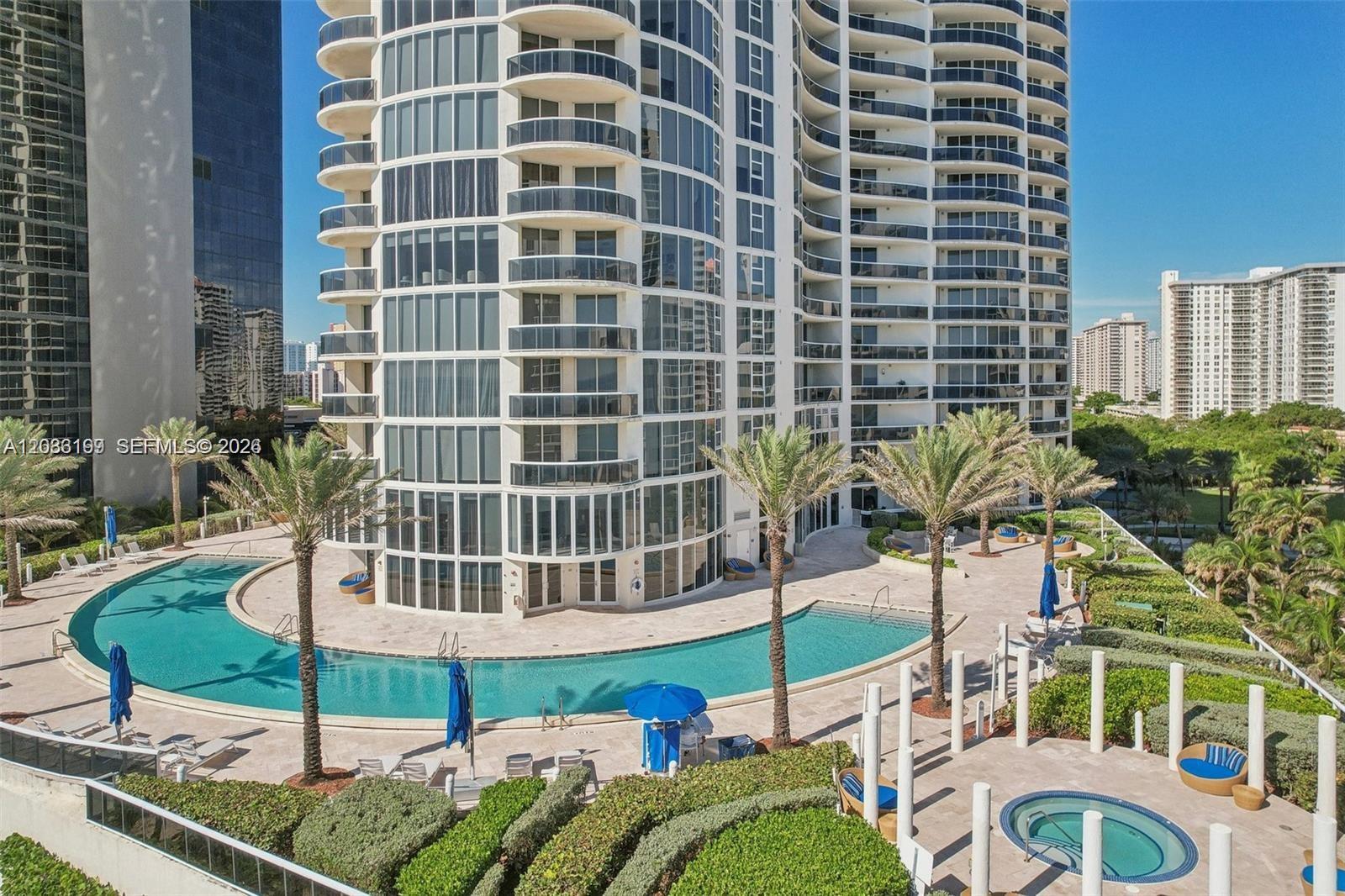 17201 Collins Ave # 2209