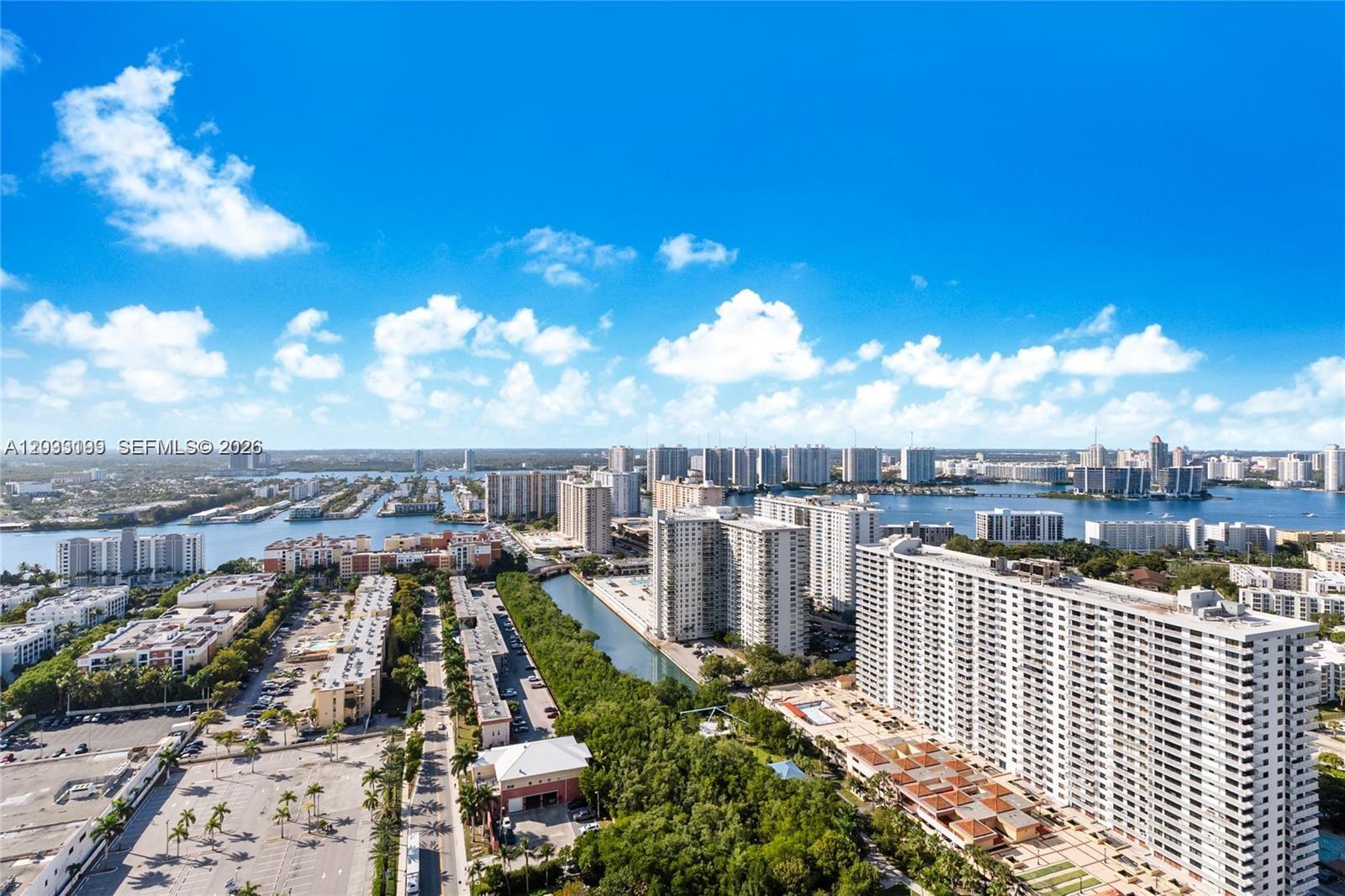 17201 Collins Ave # 2209