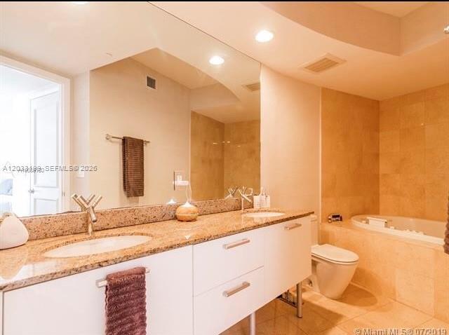 17201 Collins Ave # 2209
