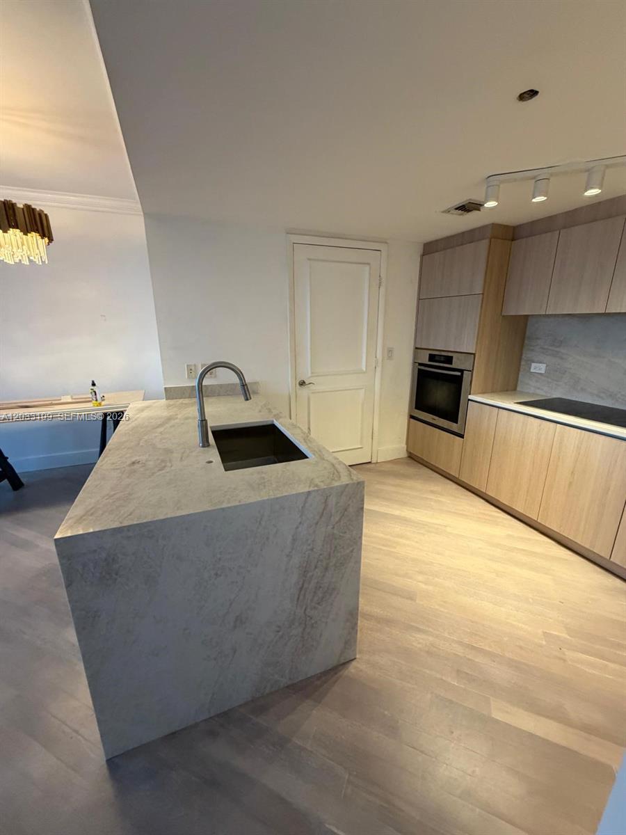 17201 Collins Ave # 2209