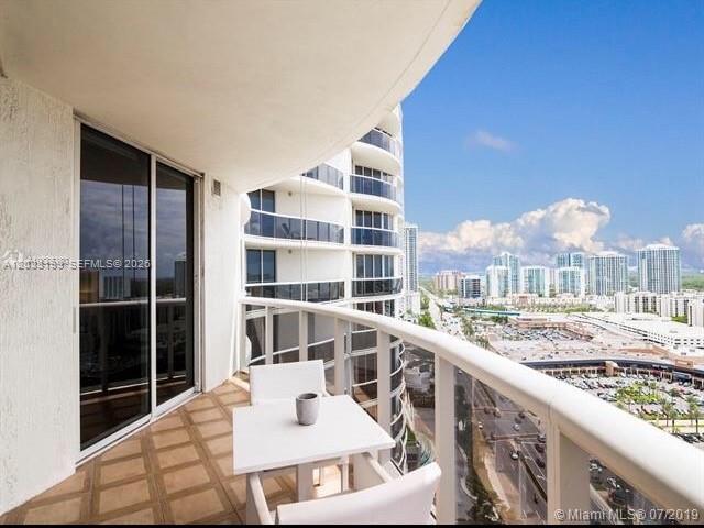 17201 Collins Ave # 2209