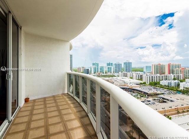 17201 Collins Ave # 2209