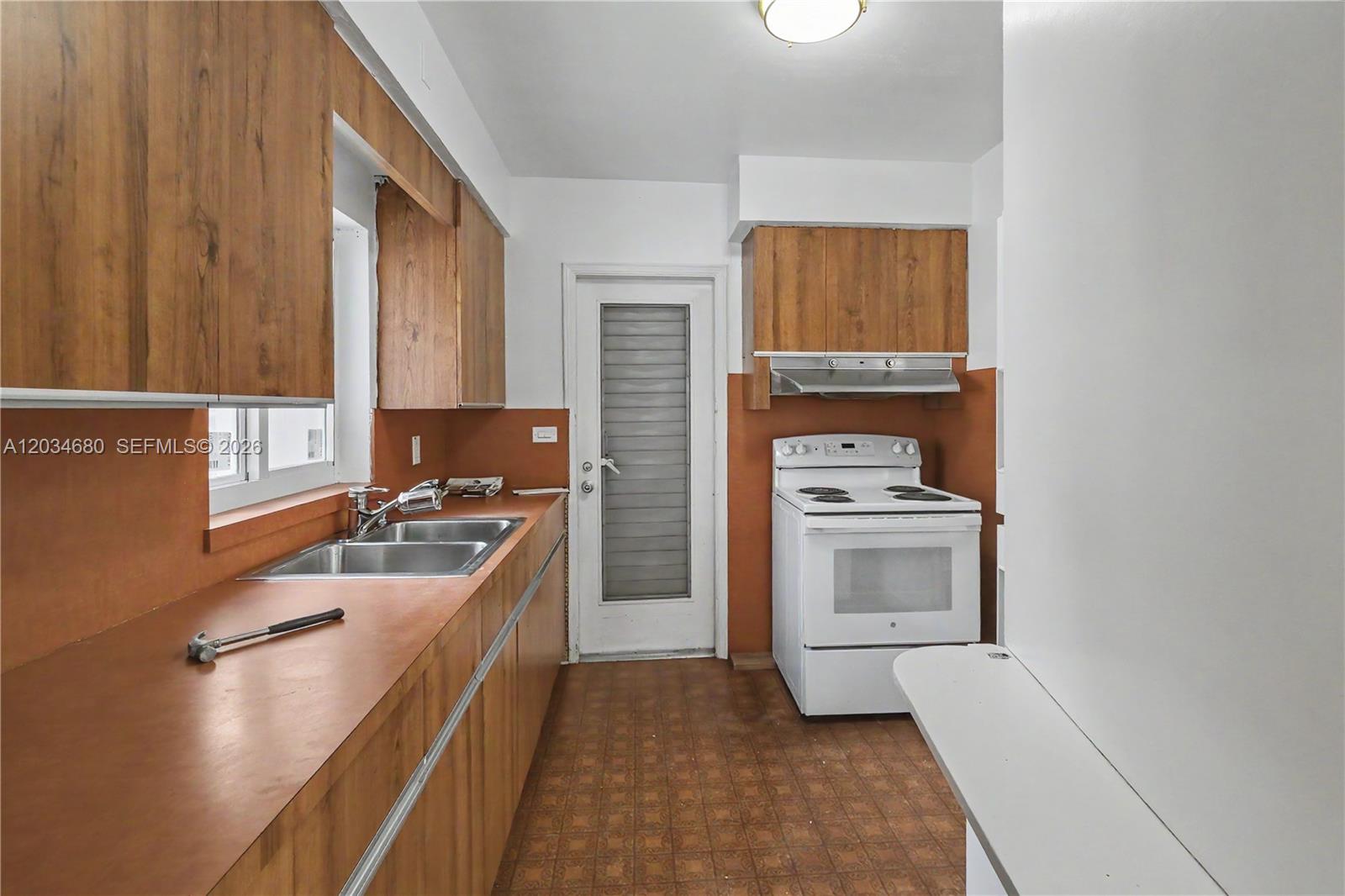 236 Candia Ave