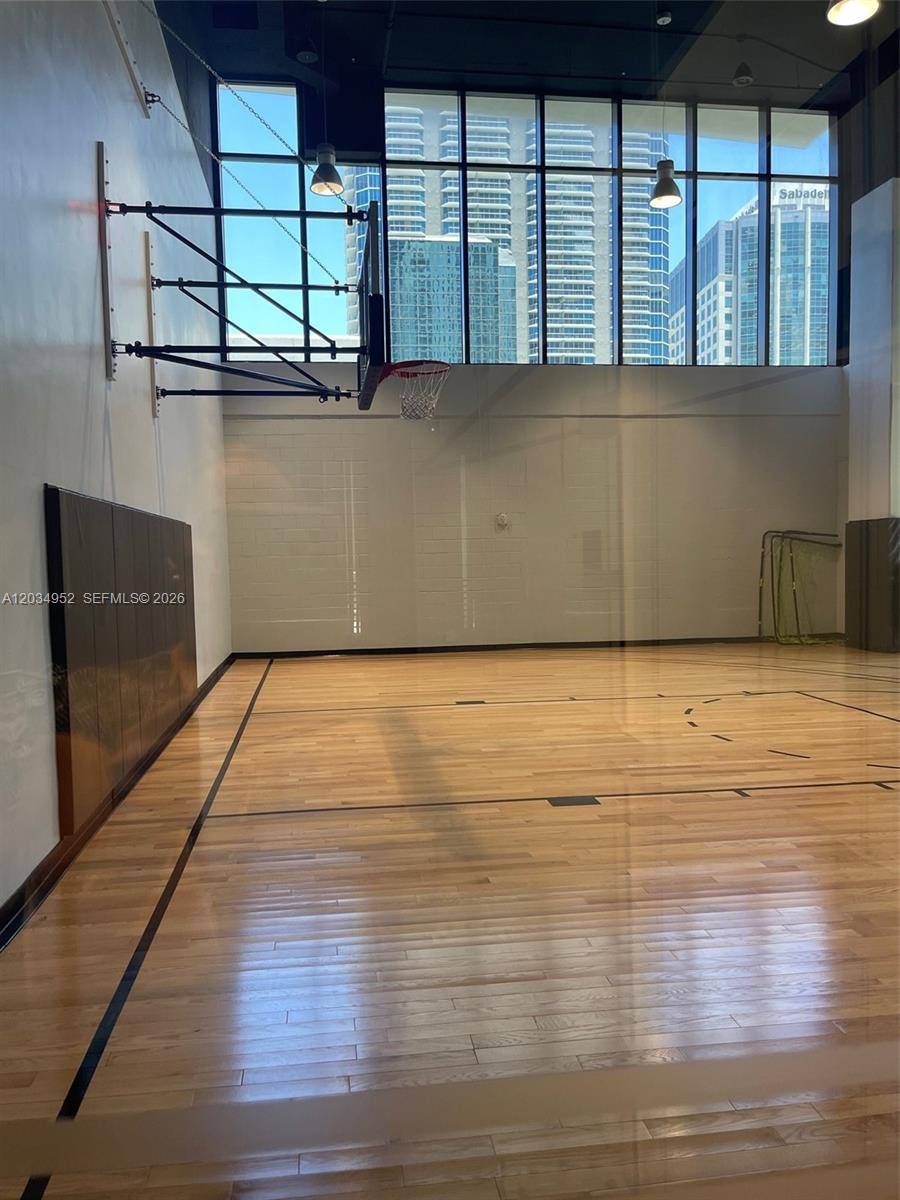 1010 Brickell Ave # 3810