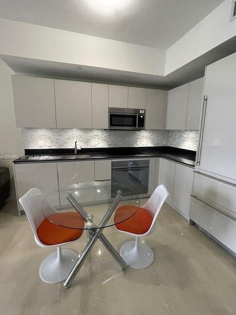1010 Brickell Ave # 3810