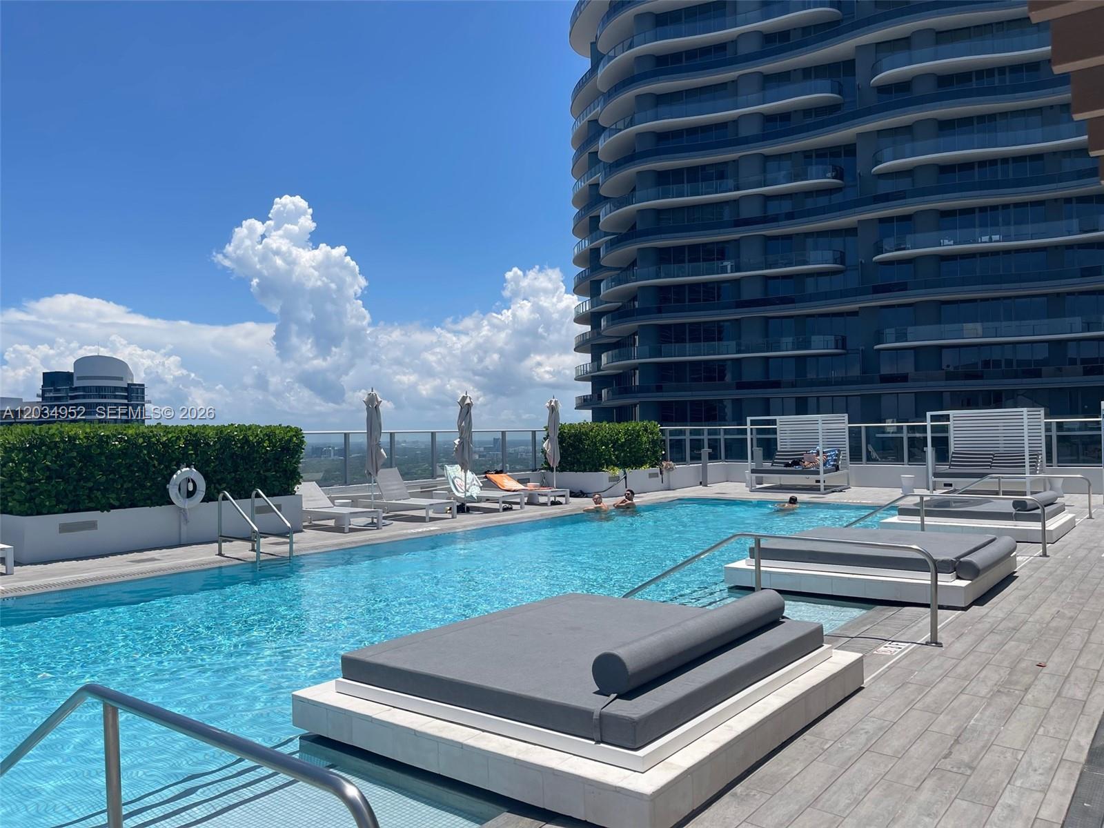 1010 Brickell Ave # 3810