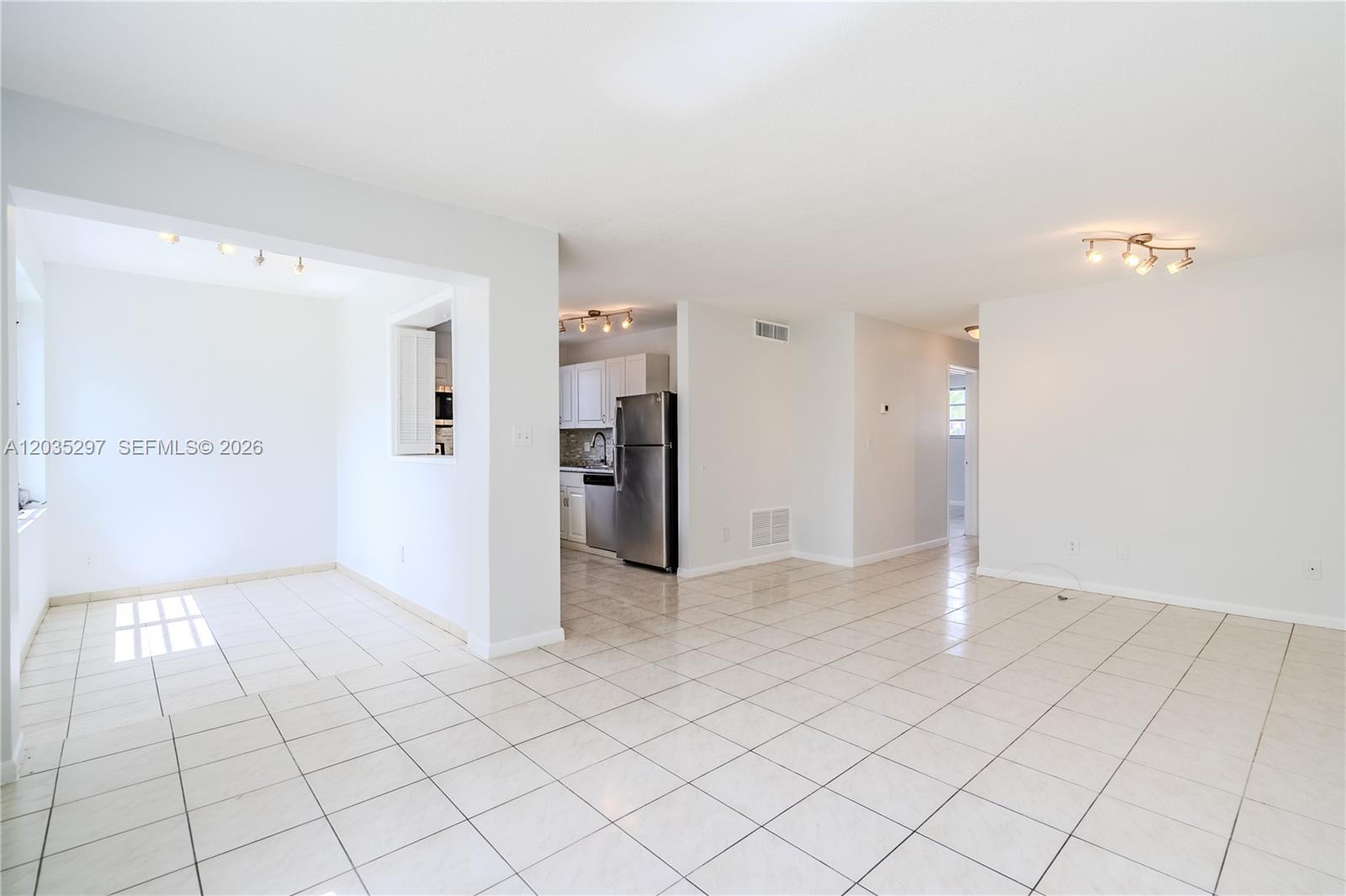 421 NE 1st St # 101