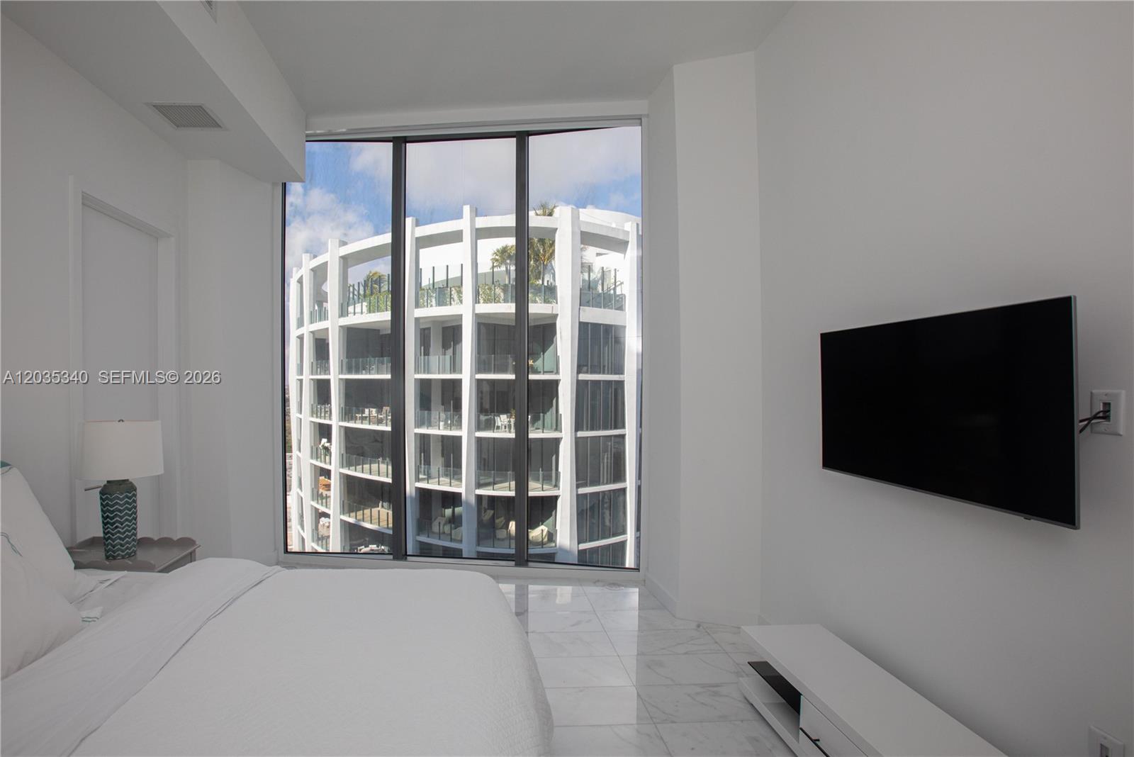 2821 S Bayshore Dr # 20D