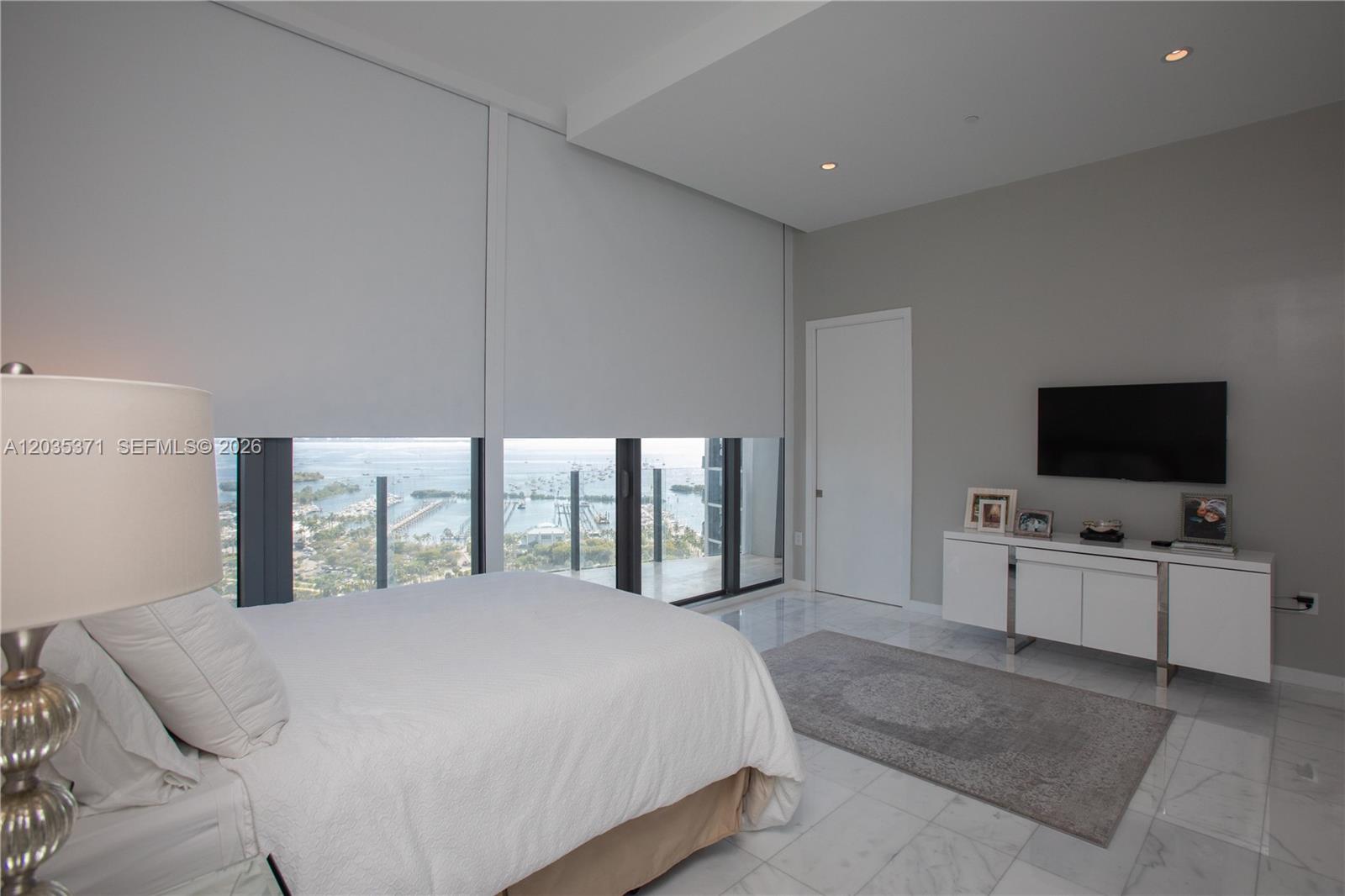 2821 S Bayshore Dr # 20D