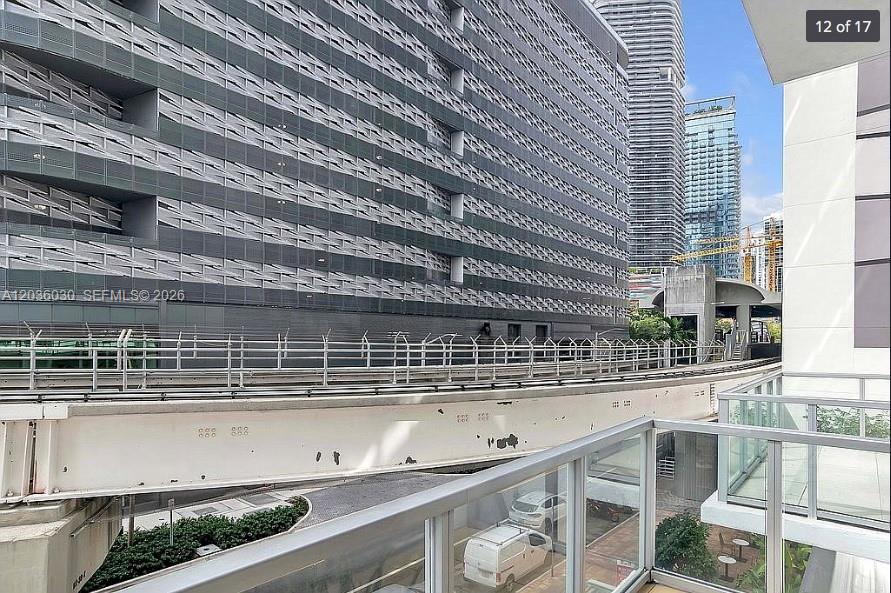 1050 Brickell Ave # 208