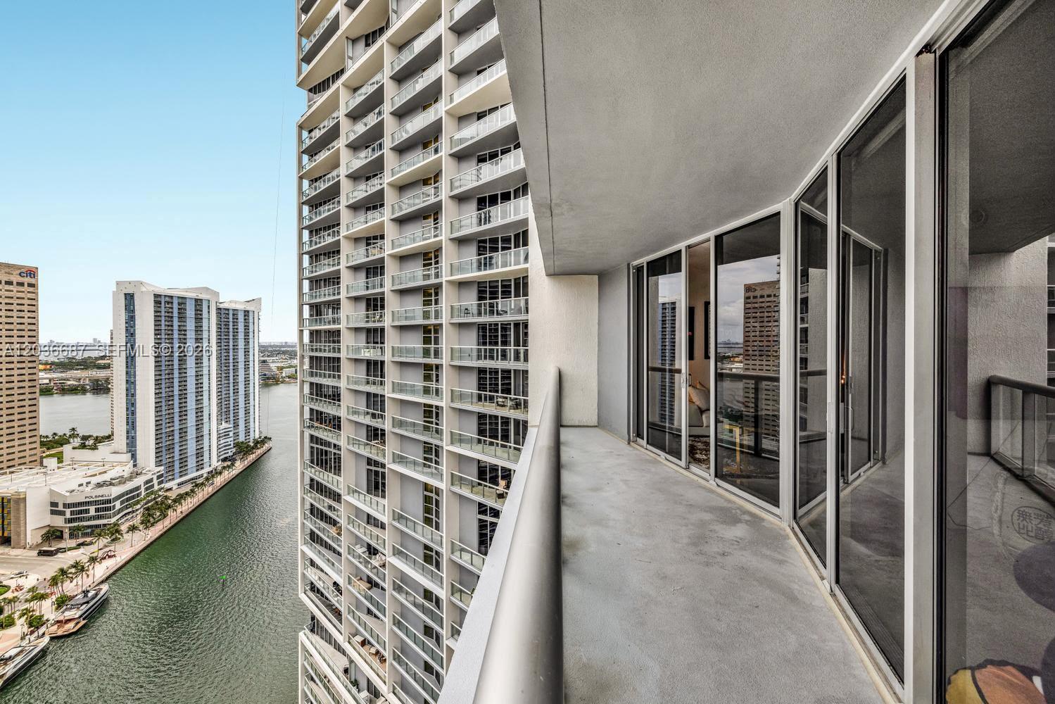 475 Brickell Ave # 3214