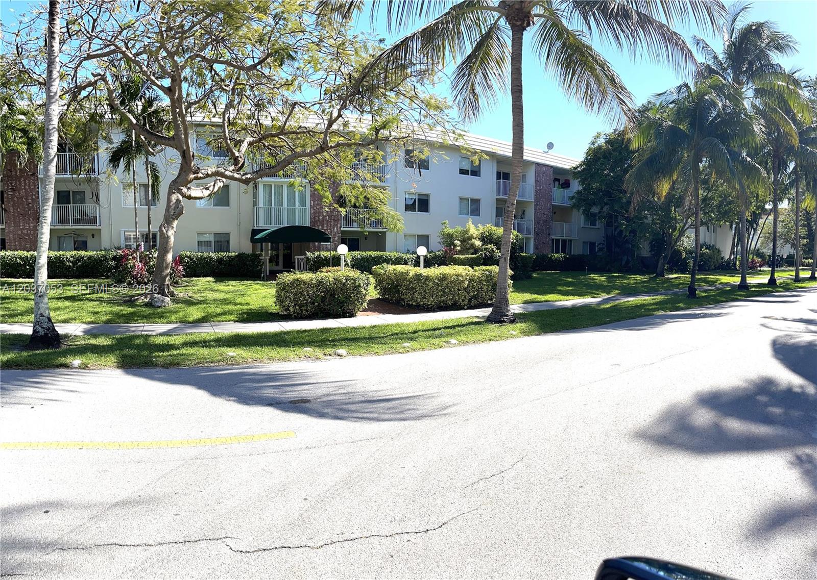 240 Galen Dr # 214
