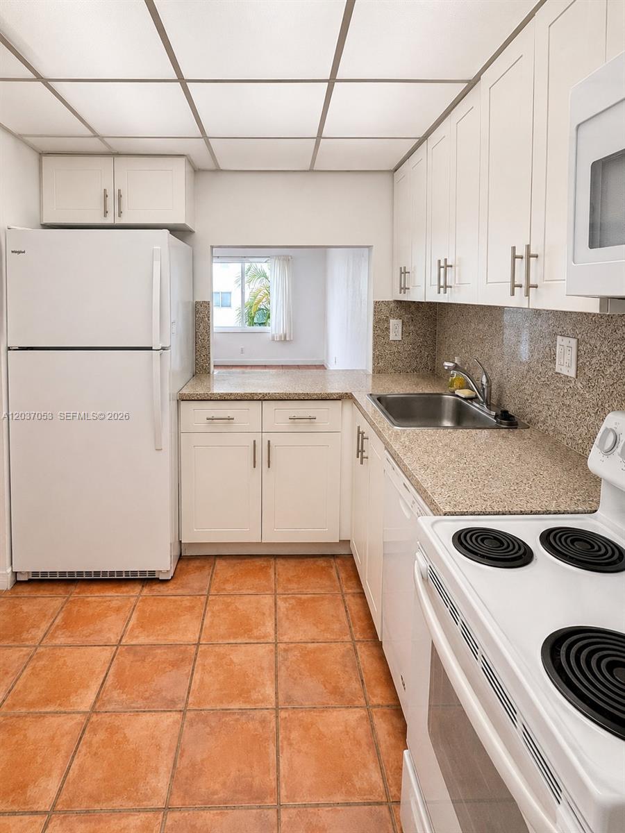 240 Galen Dr # 214