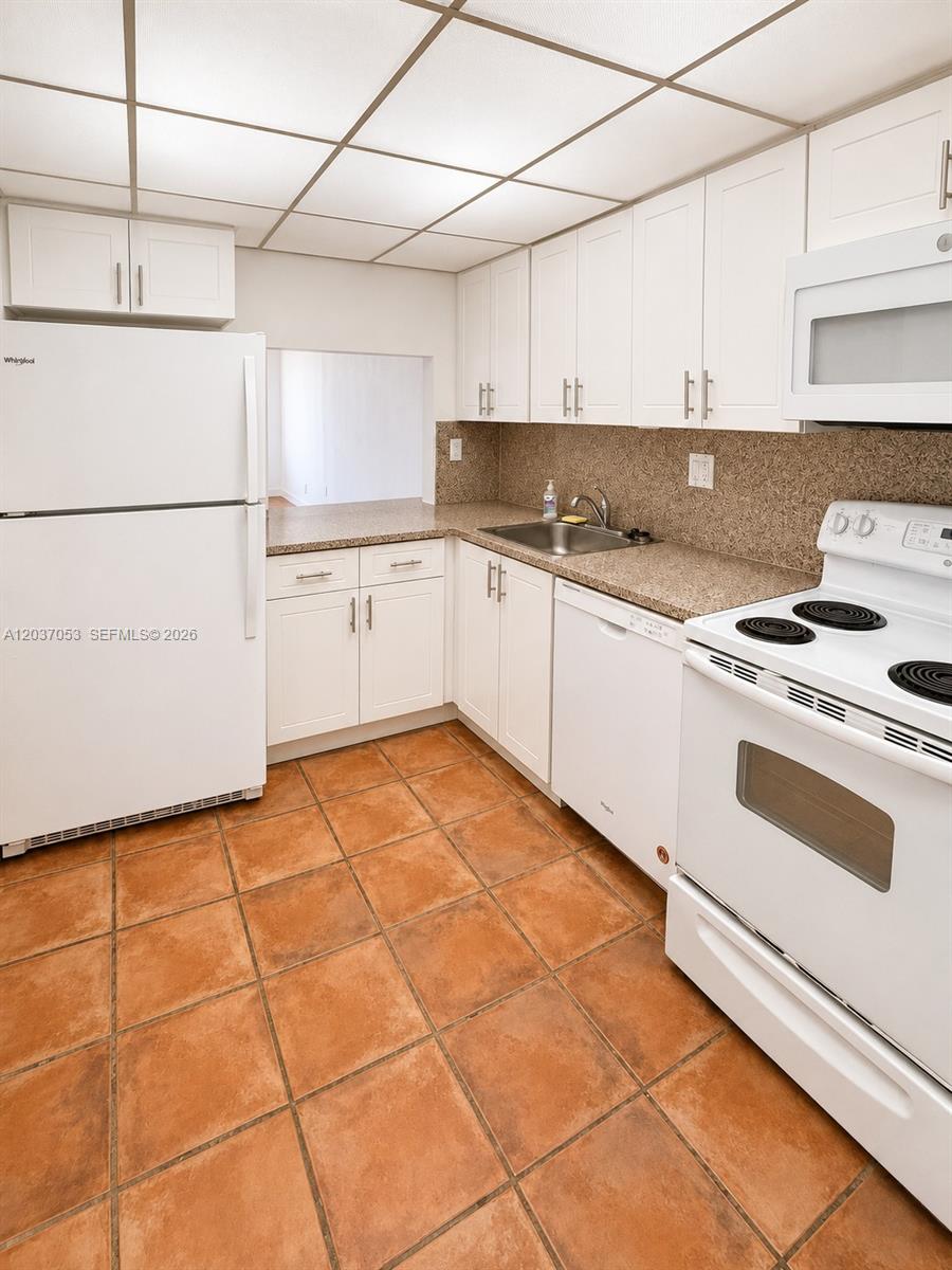 240 Galen Dr # 214