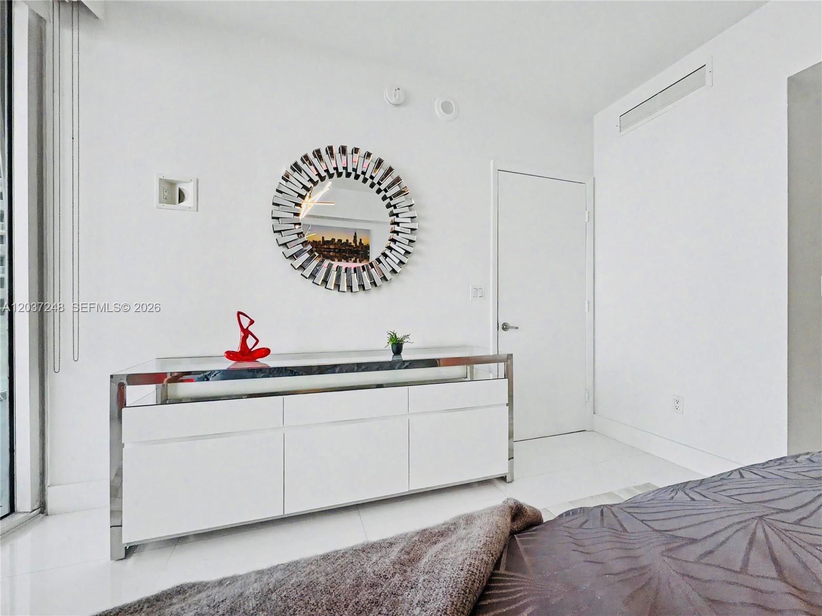465 Brickell Ave # 1605
