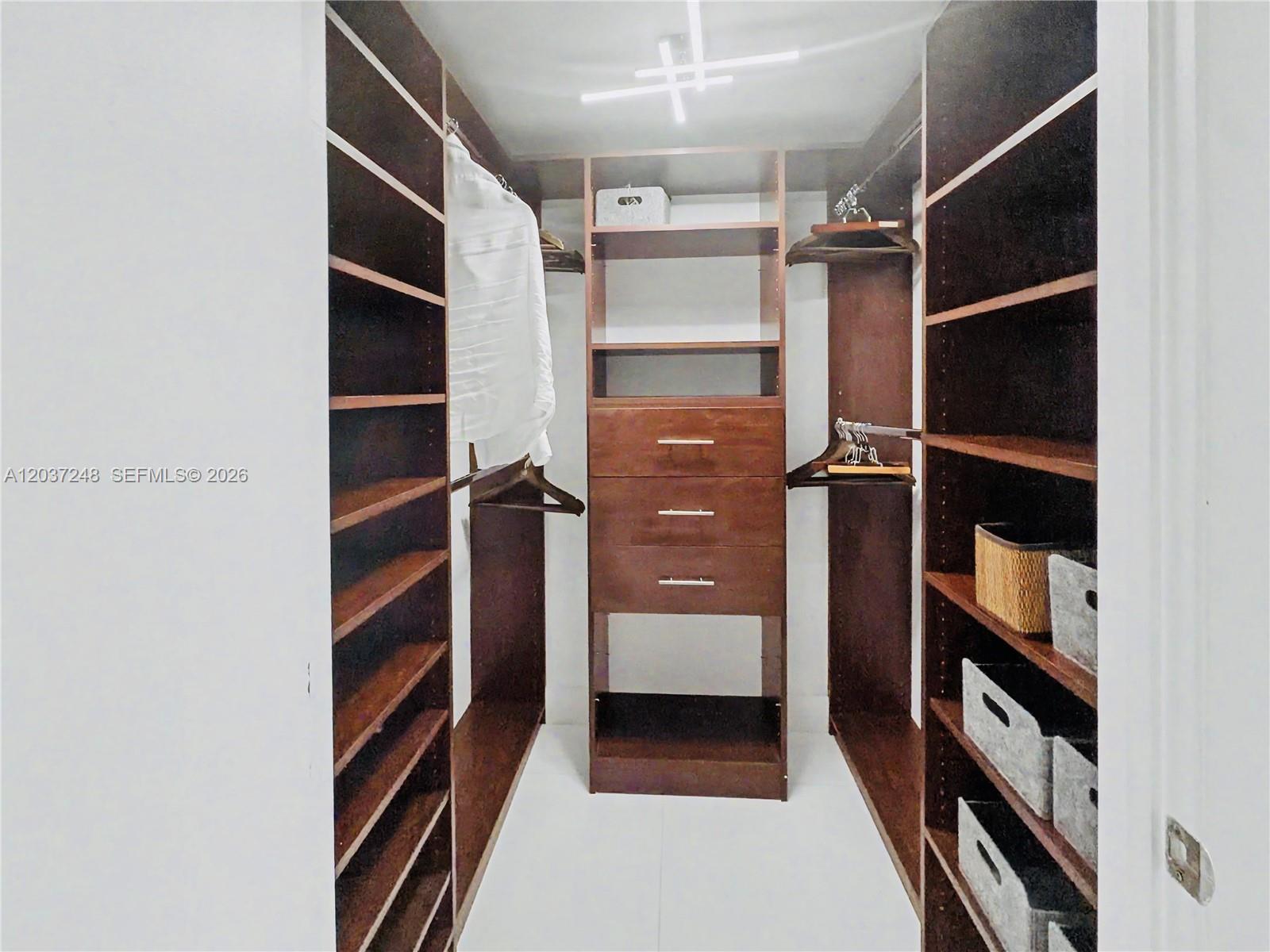 465 Brickell Ave # 1605