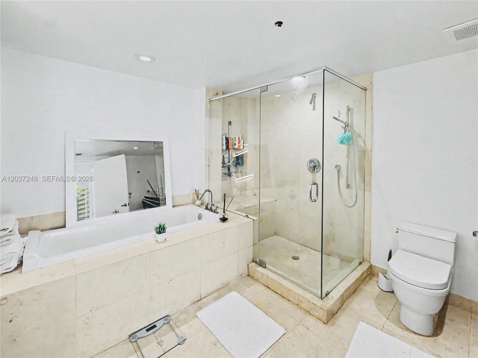 465 Brickell Ave # 1605