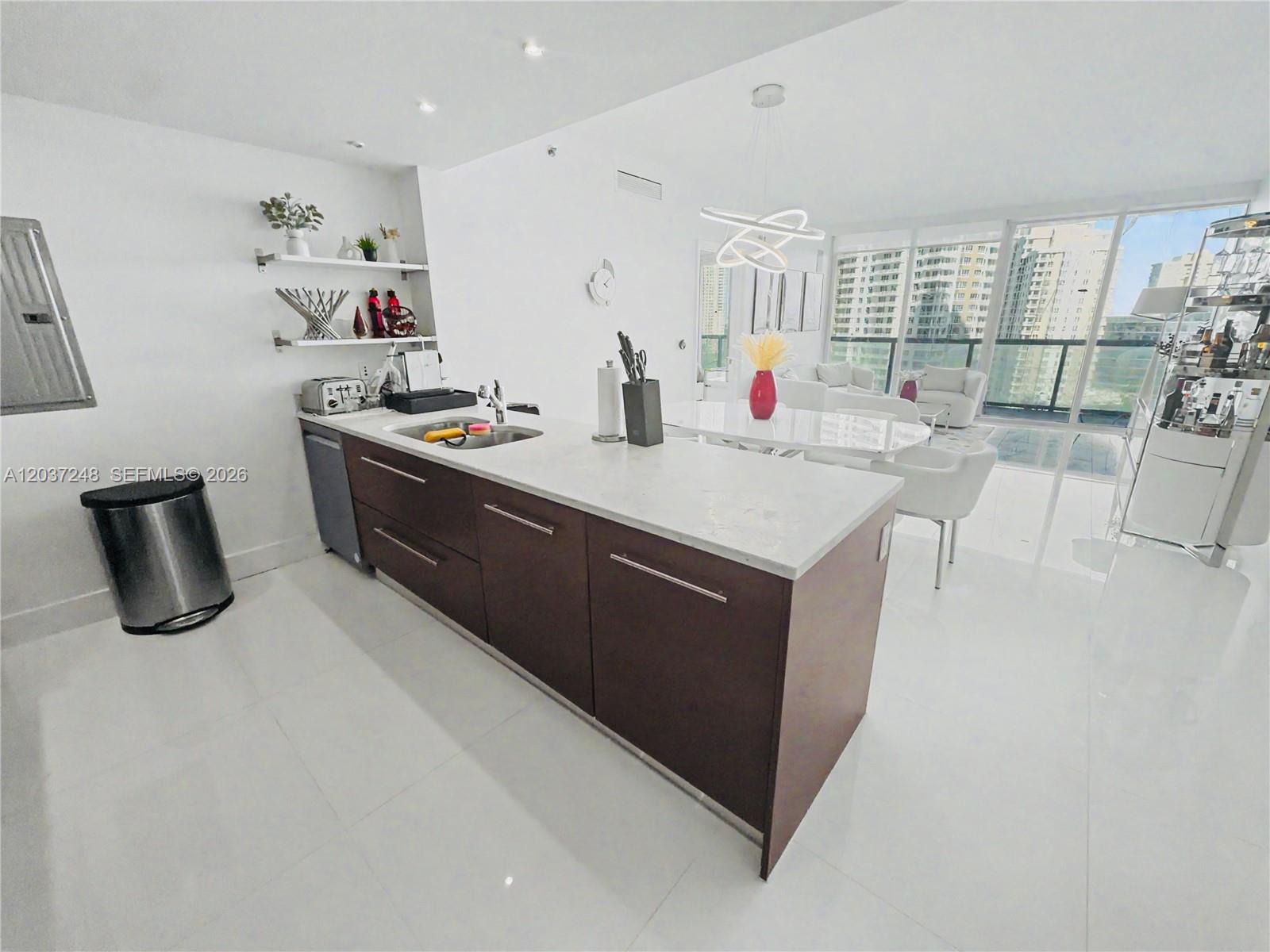 465 Brickell Ave # 1605