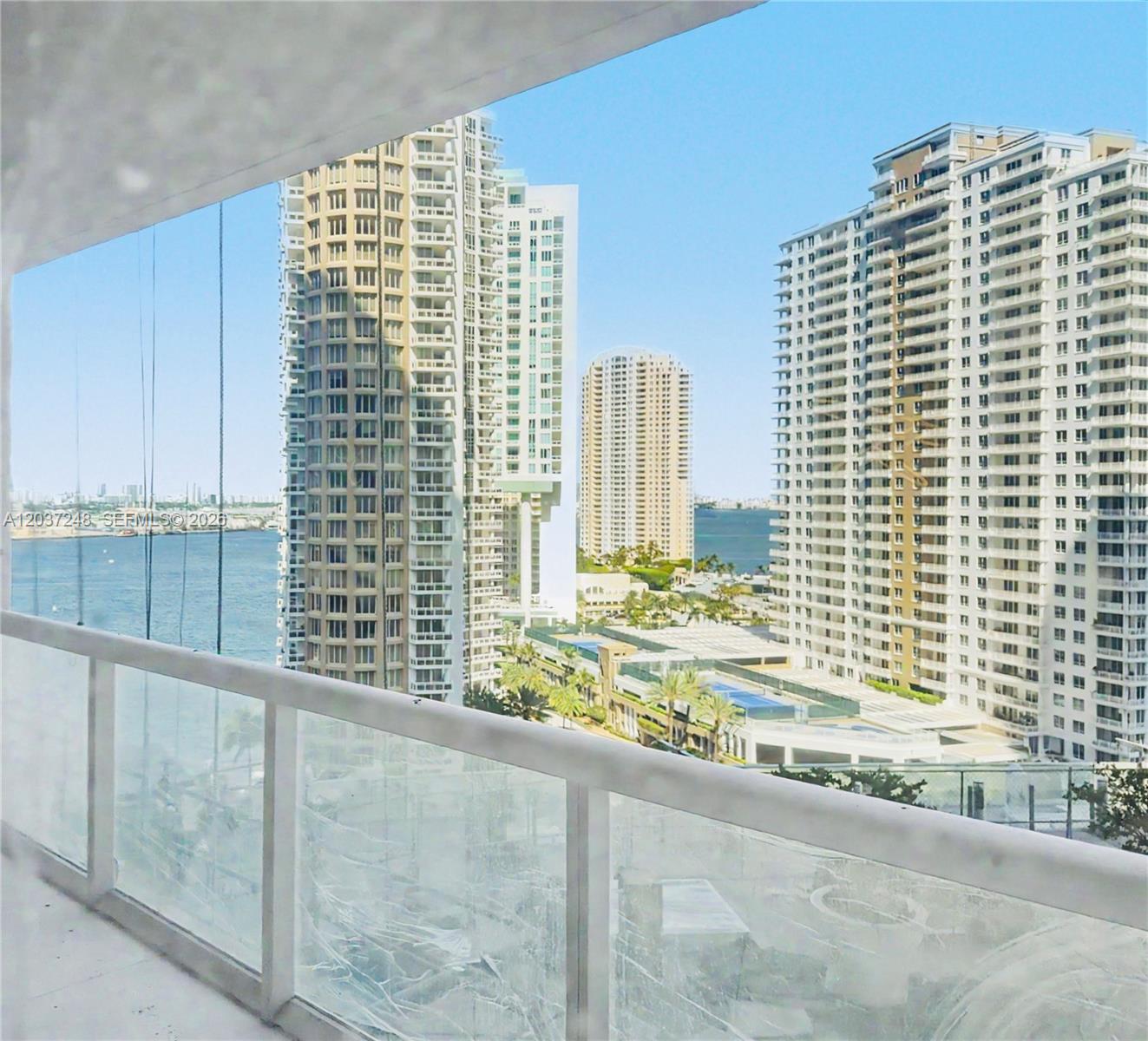 465 Brickell Ave # 1605