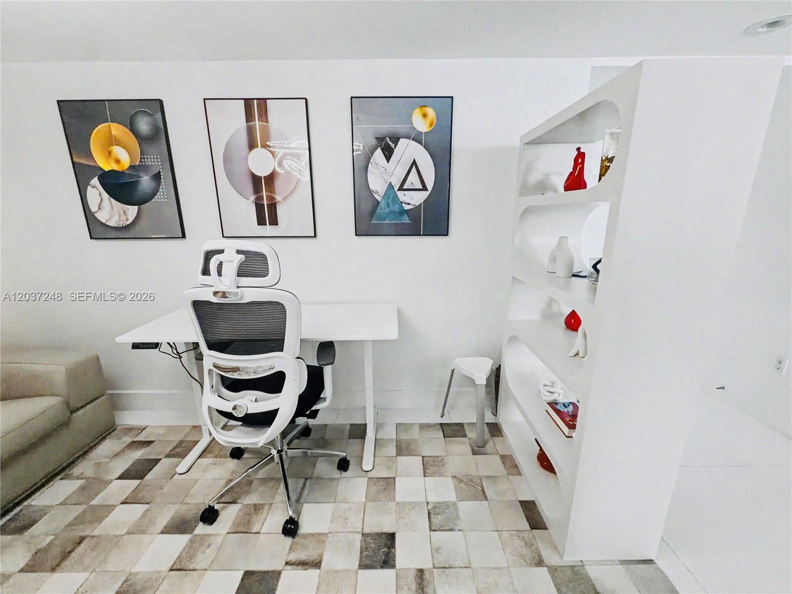 465 Brickell Ave # 1605