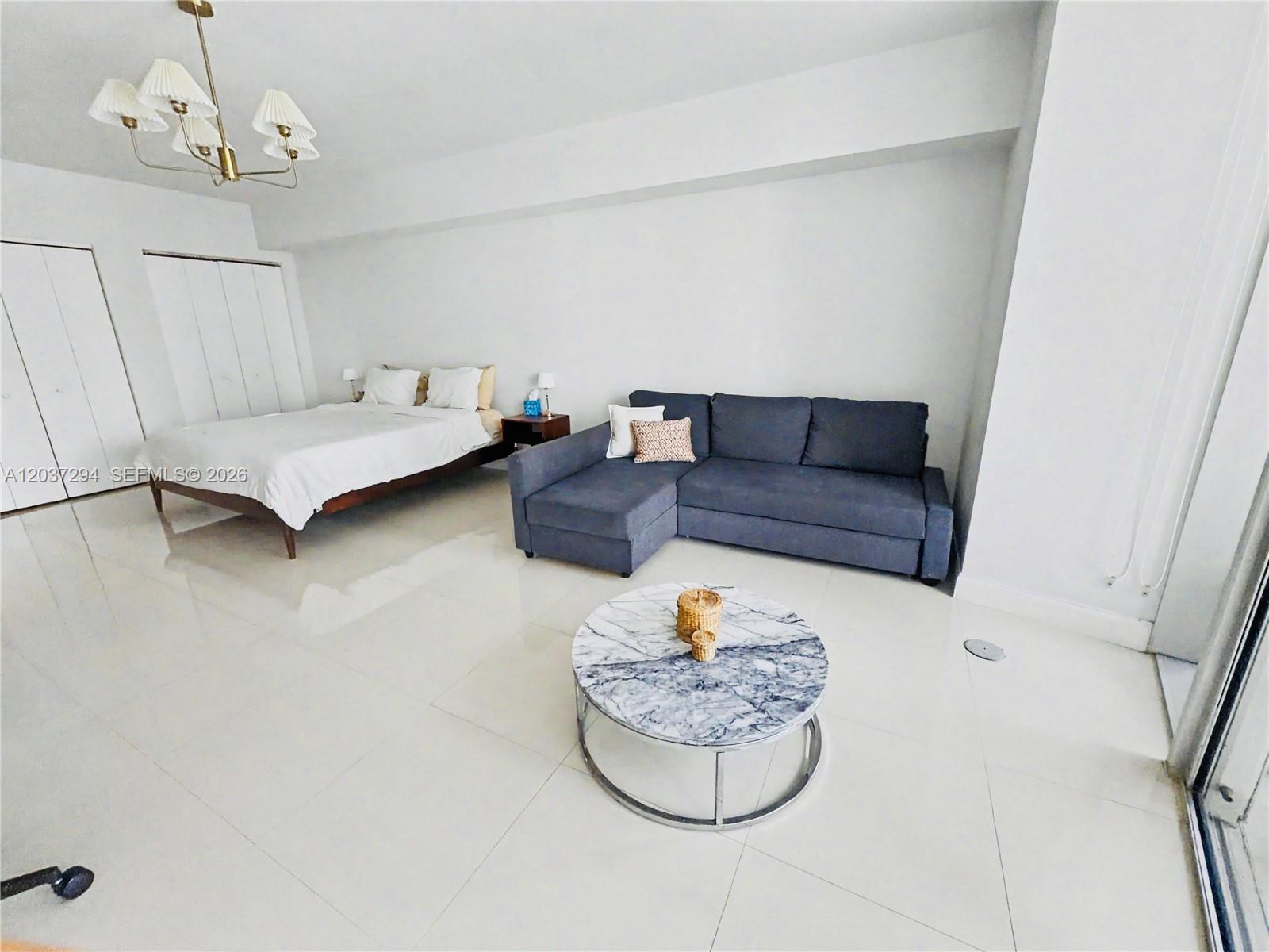 475 Brickell Ave # 1910