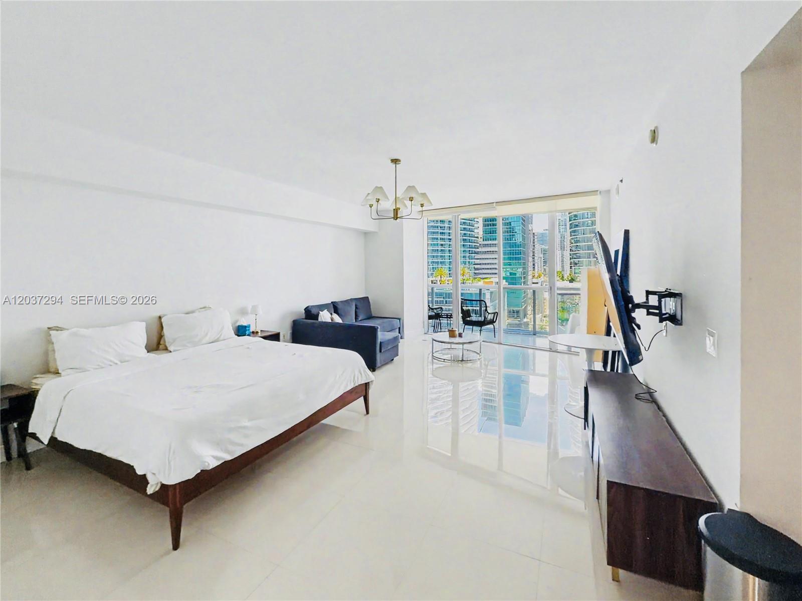 475 Brickell Ave # 1910