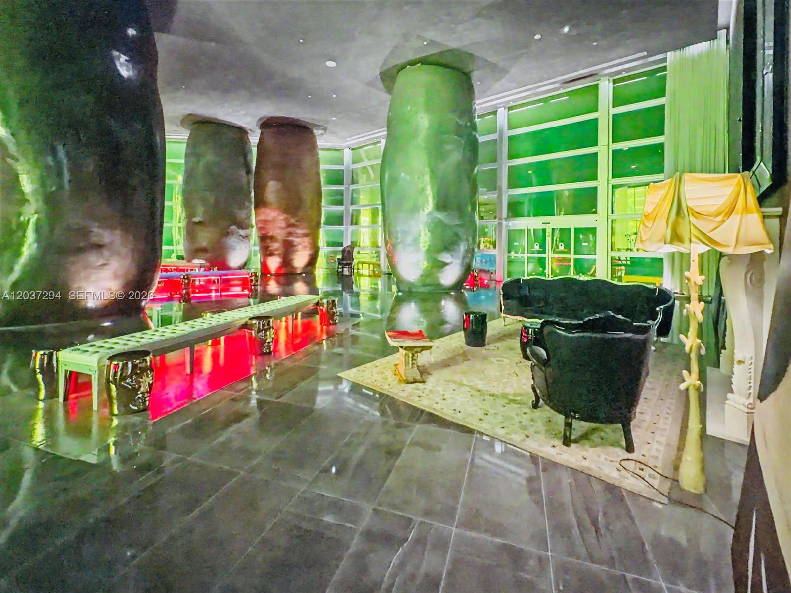 475 Brickell Ave # 1910