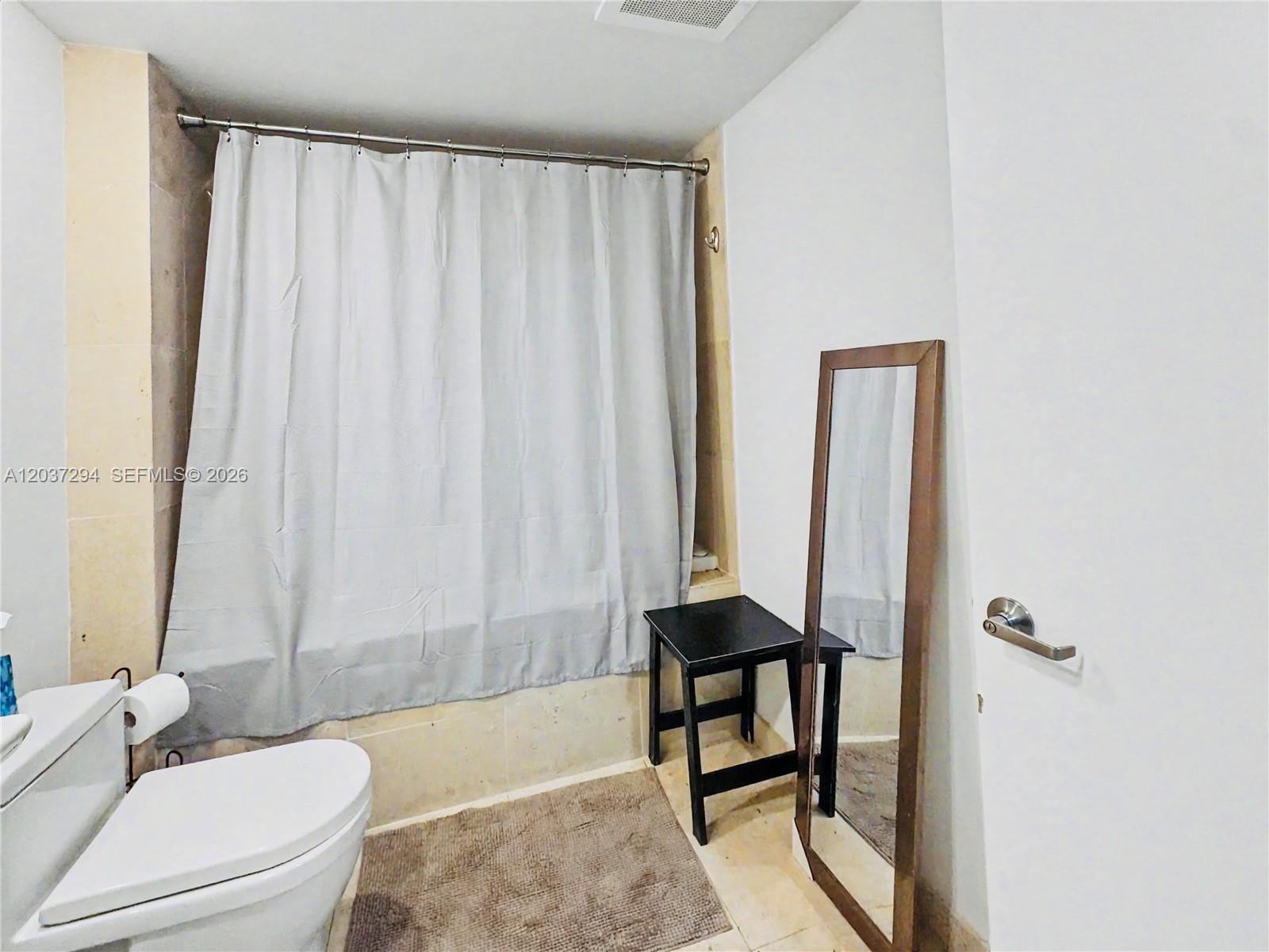 475 Brickell Ave # 1910