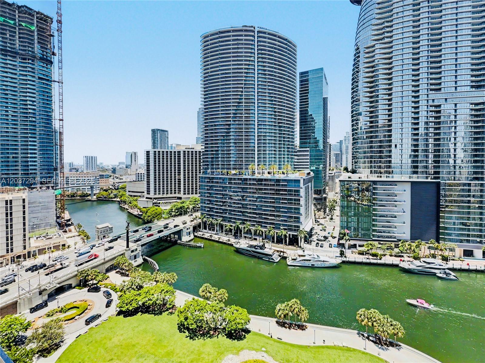475 Brickell Ave # 1910