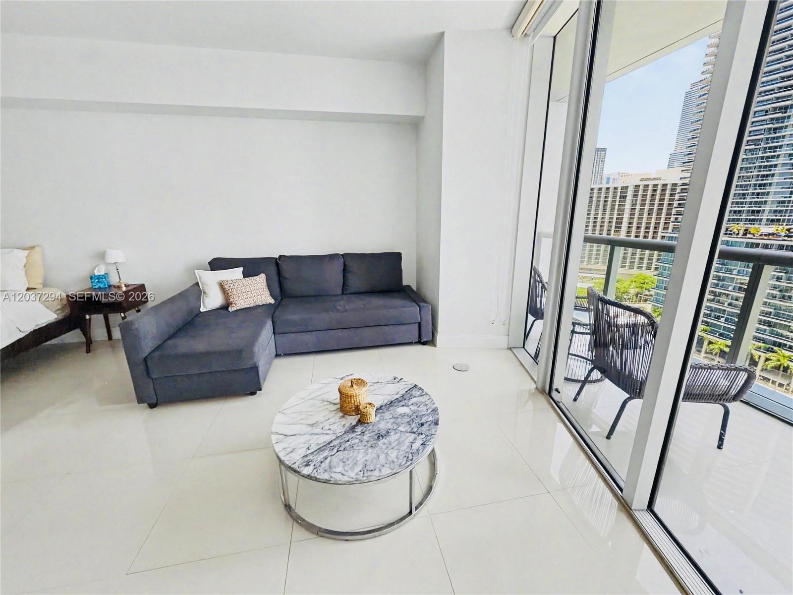 475 Brickell Ave # 1910