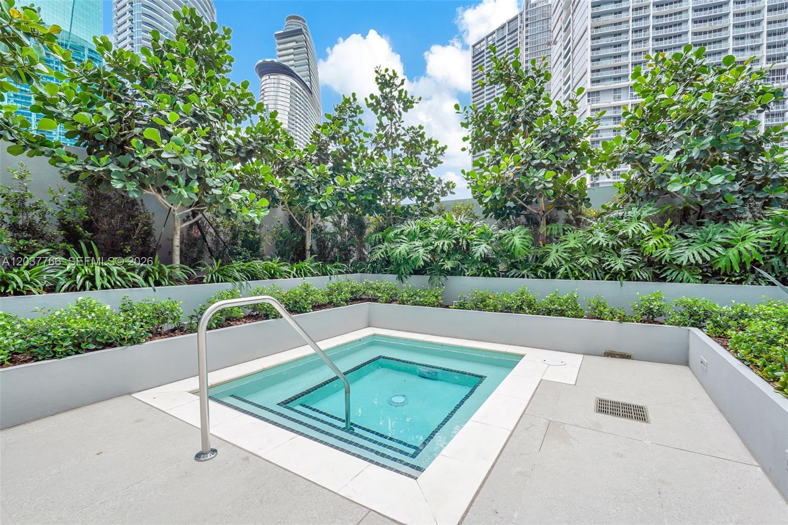 77 SE 5th St # 3714