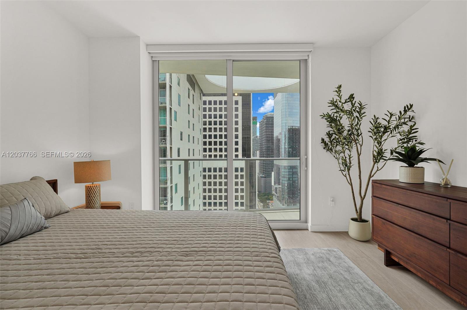77 SE 5th St # 3714