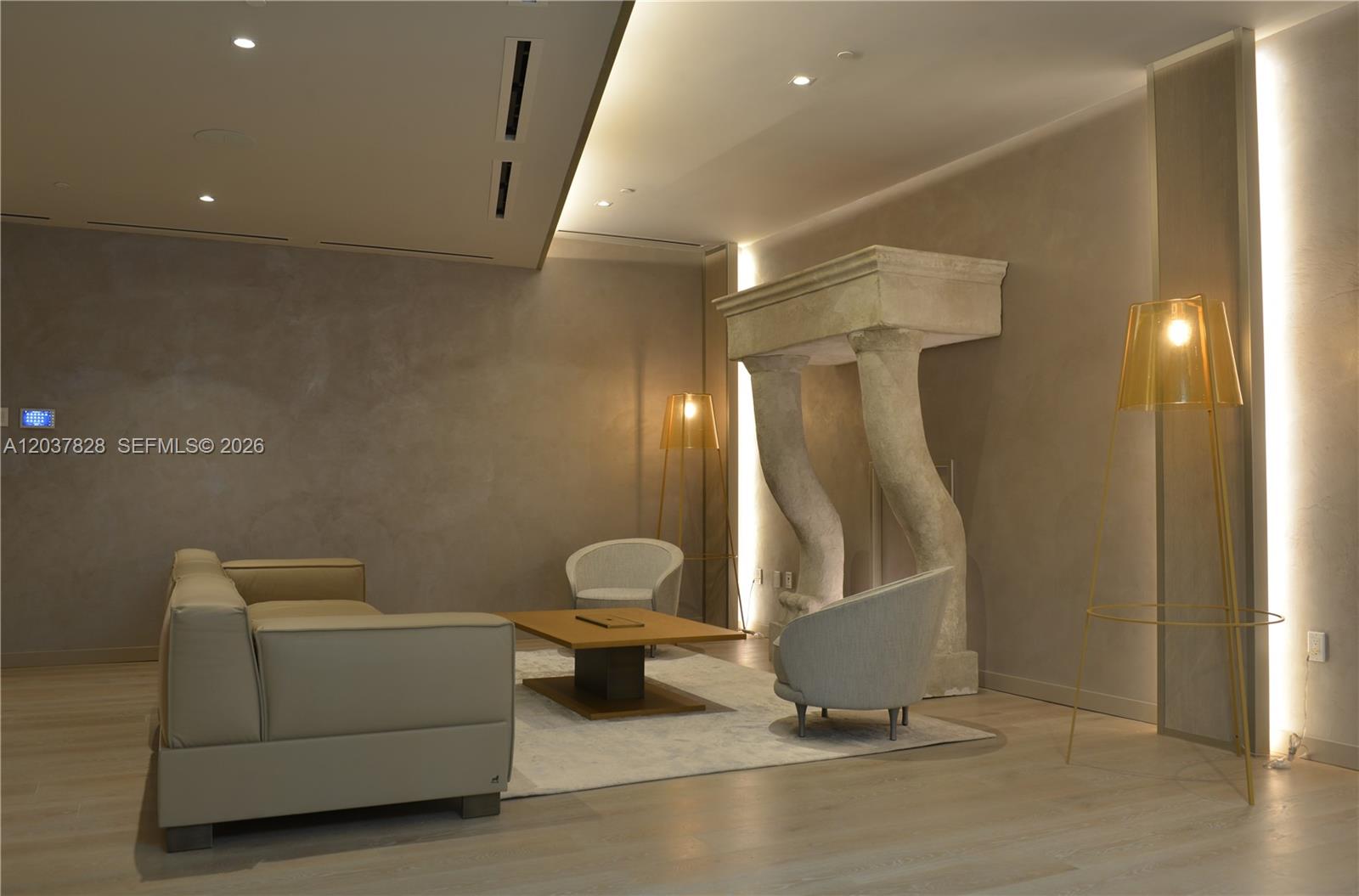 1000 Brickell Plaza # 2007