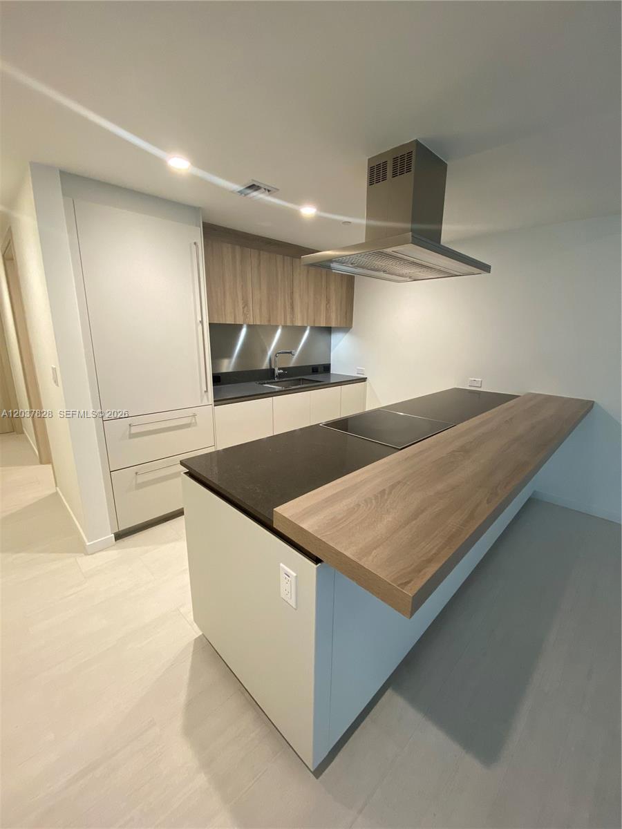 1000 Brickell Plaza # 2007