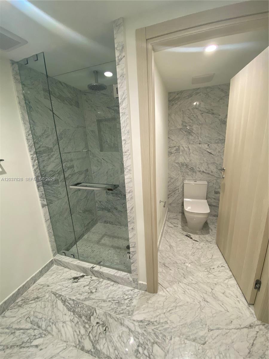 1000 Brickell Plaza # 2007