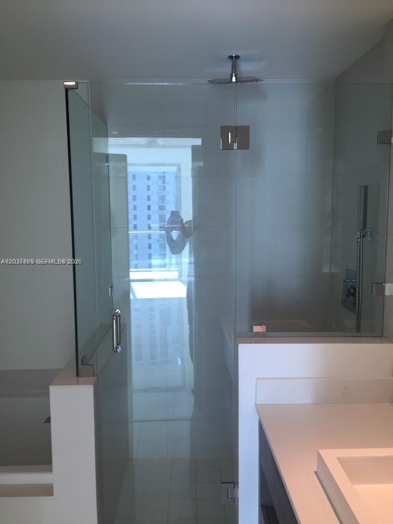 1100 S MIAMI AVE Unit: 3811