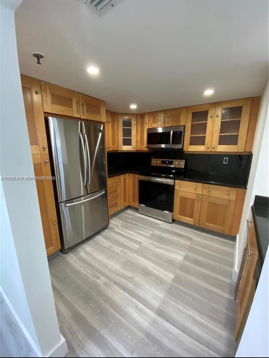555 NE 15th St # 33E