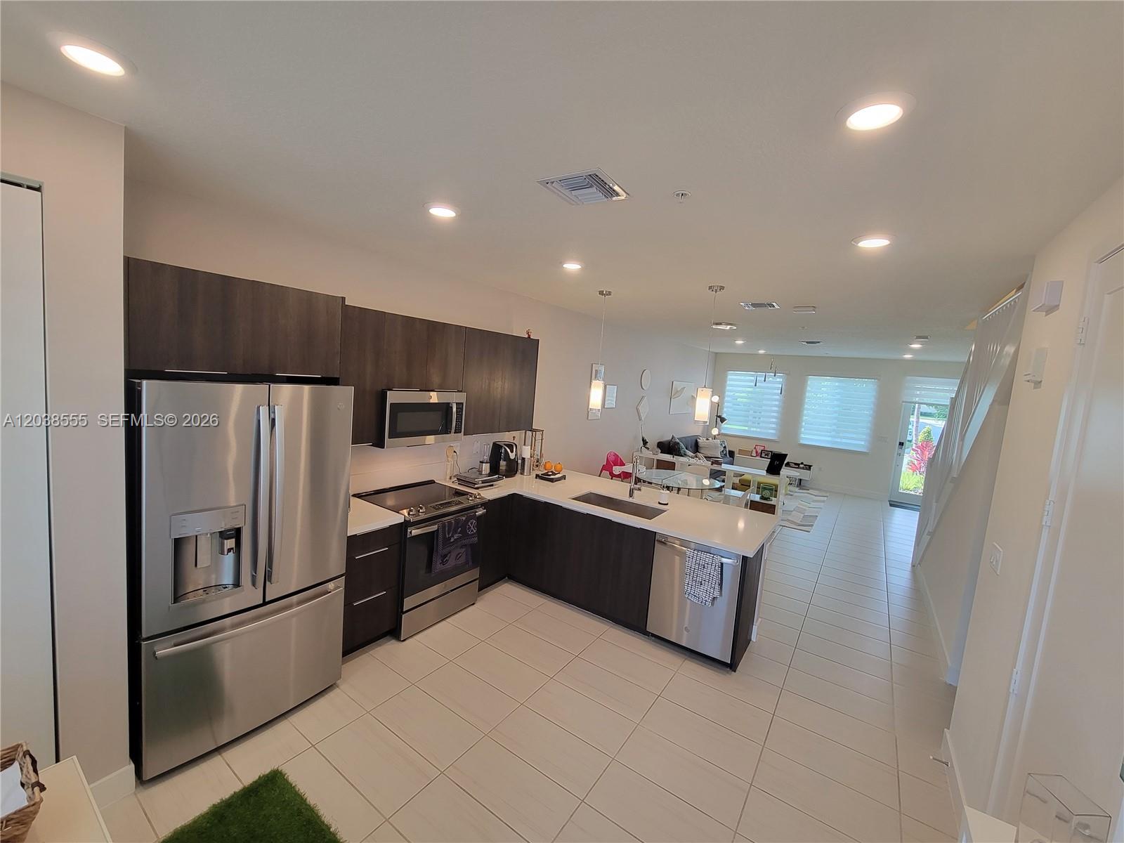 6401 NW 103rd Pl # 105