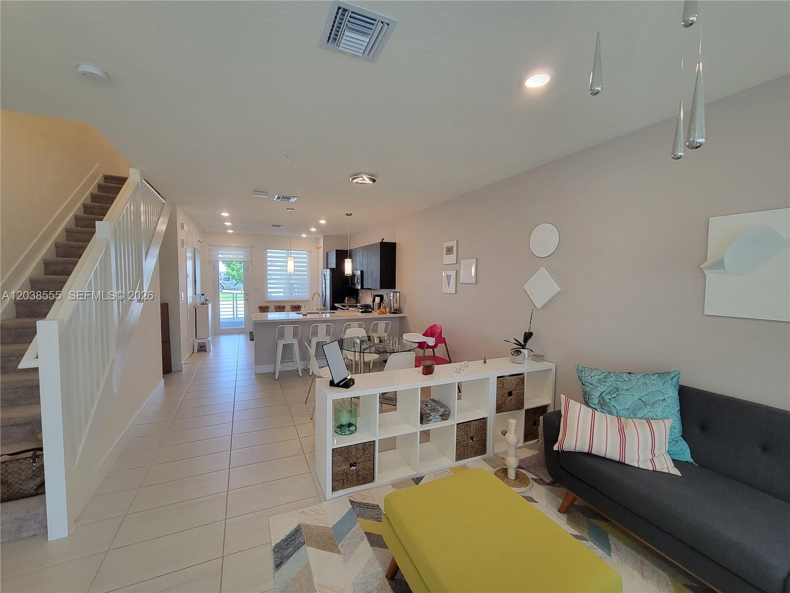 6401 NW 103rd Pl # 105