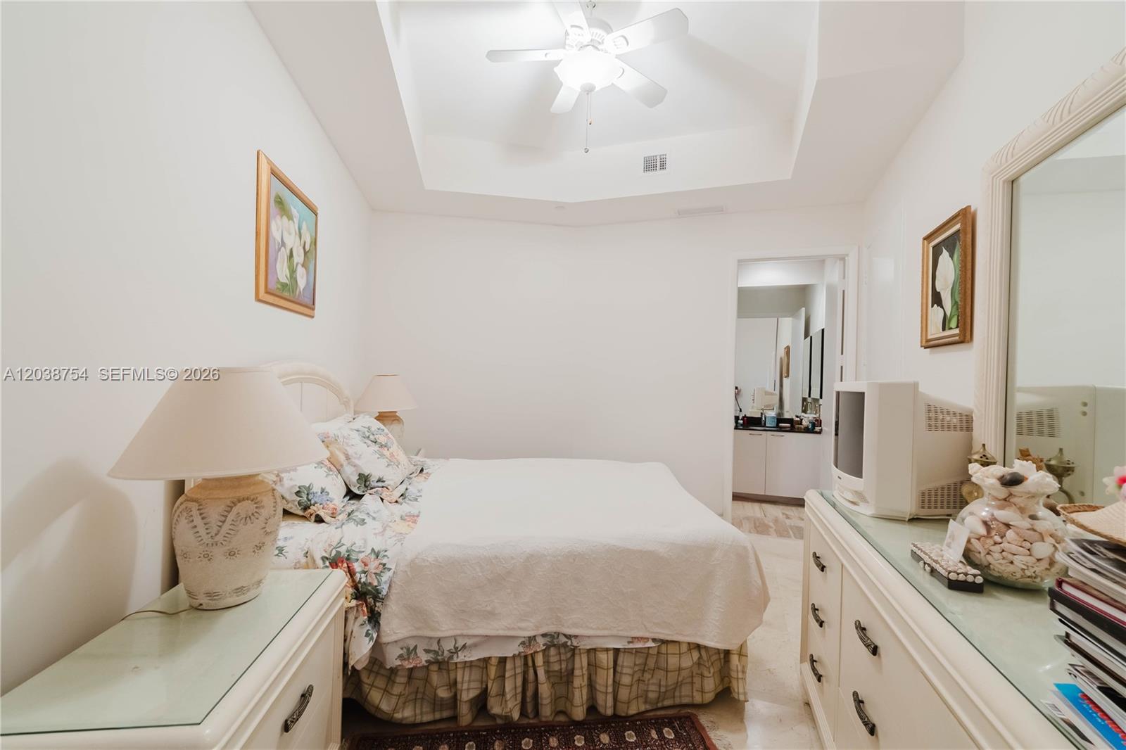 15811 COLLINS AVE # 3607