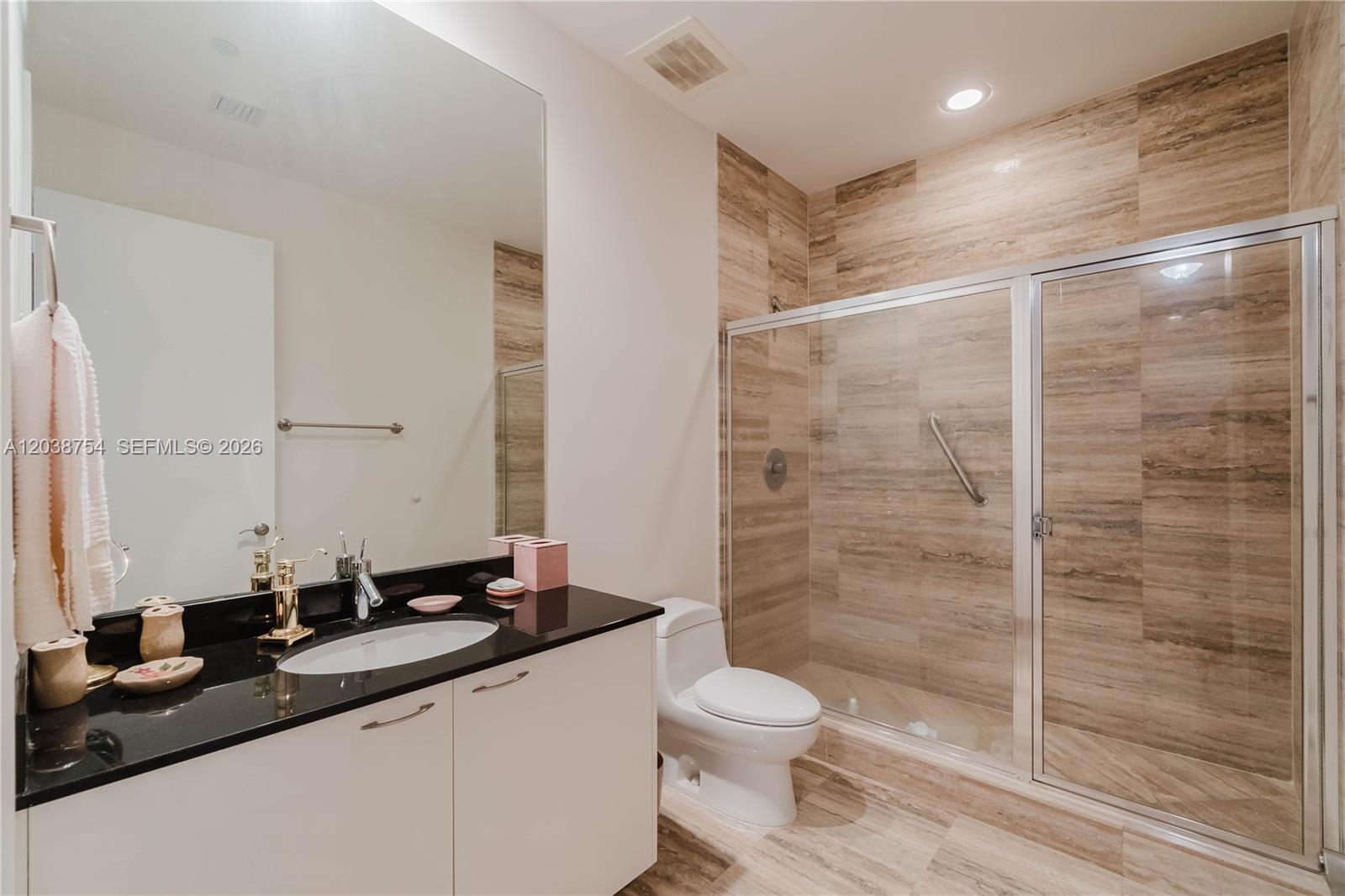 15811 COLLINS AVE # 3607